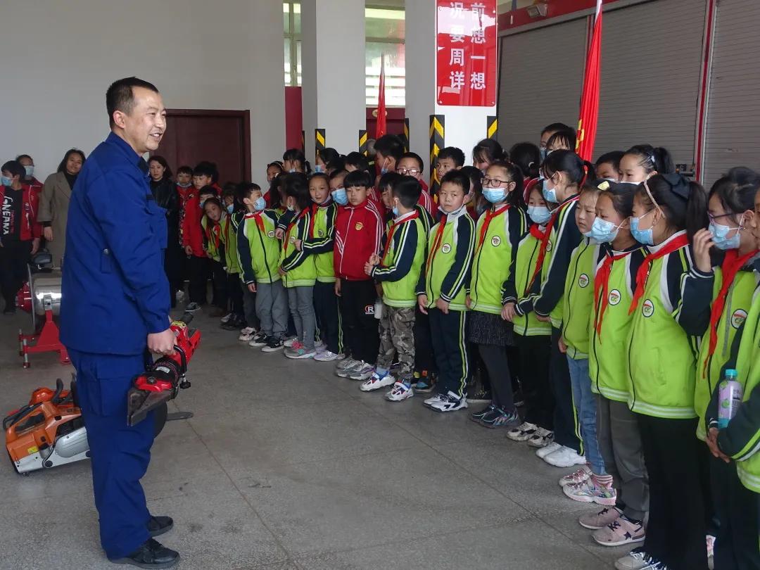 蒲县小学最新领导