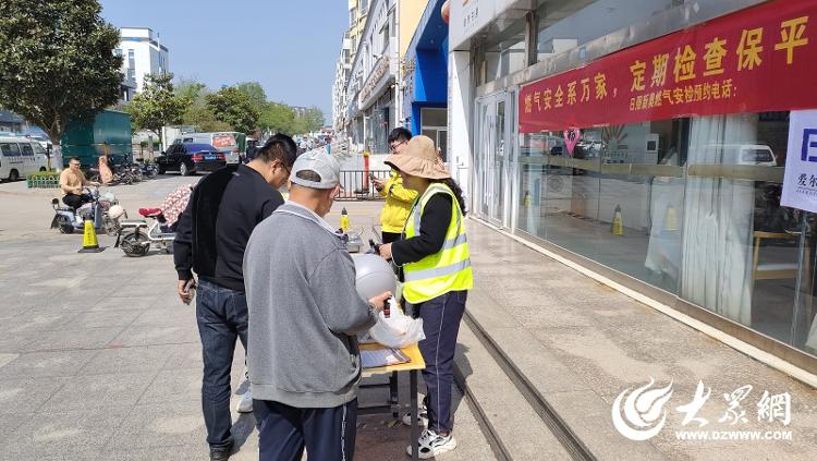 皂郊路社区居委会优化交通环境，提升居民出行体验新闻