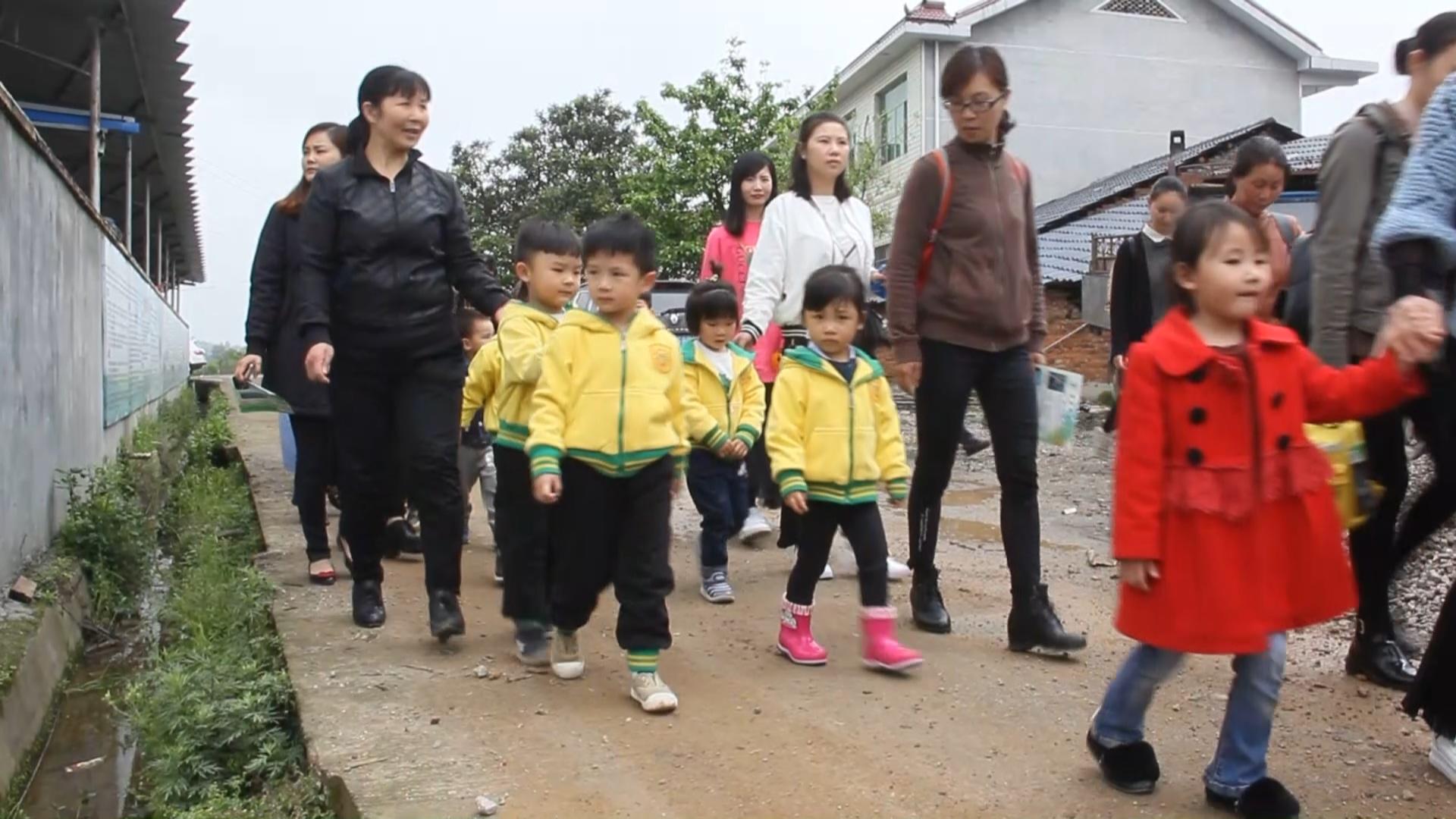 下坪乡交通建设取得显著进展，助力地方经济腾飞新闻报道