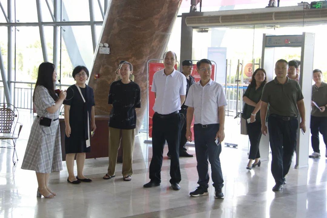 防城港市旅游局新项目启动，助力旅游业蓬勃发展